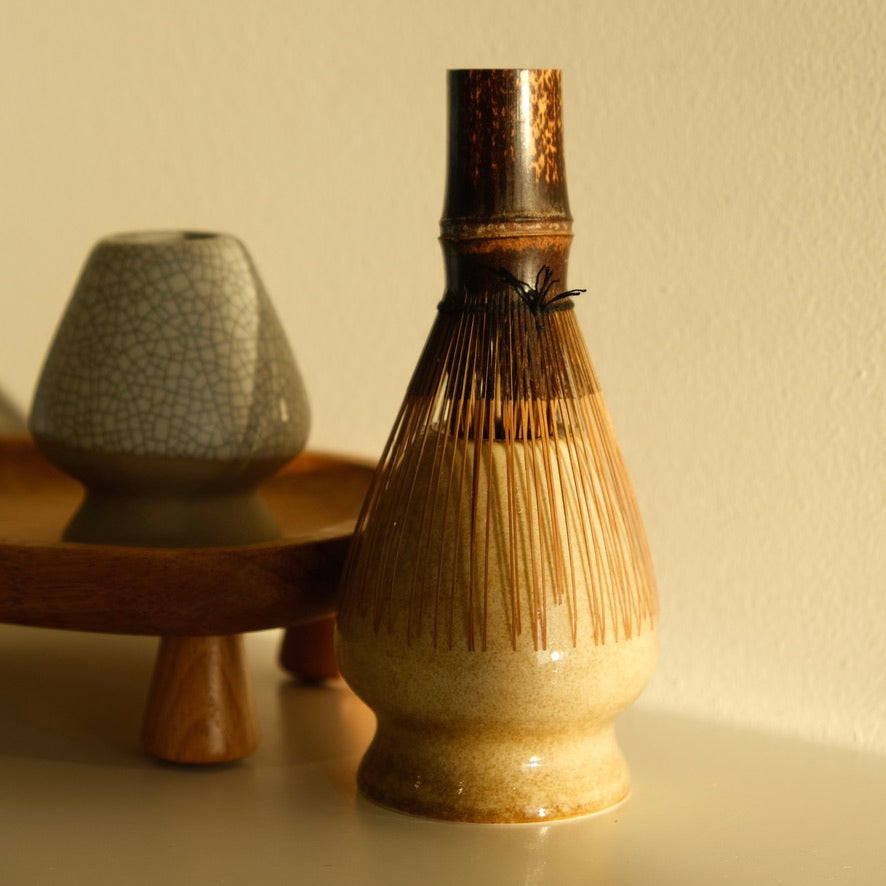 Hojicha Beige Ceramic Matcha Whisk Holder Chasen Stand