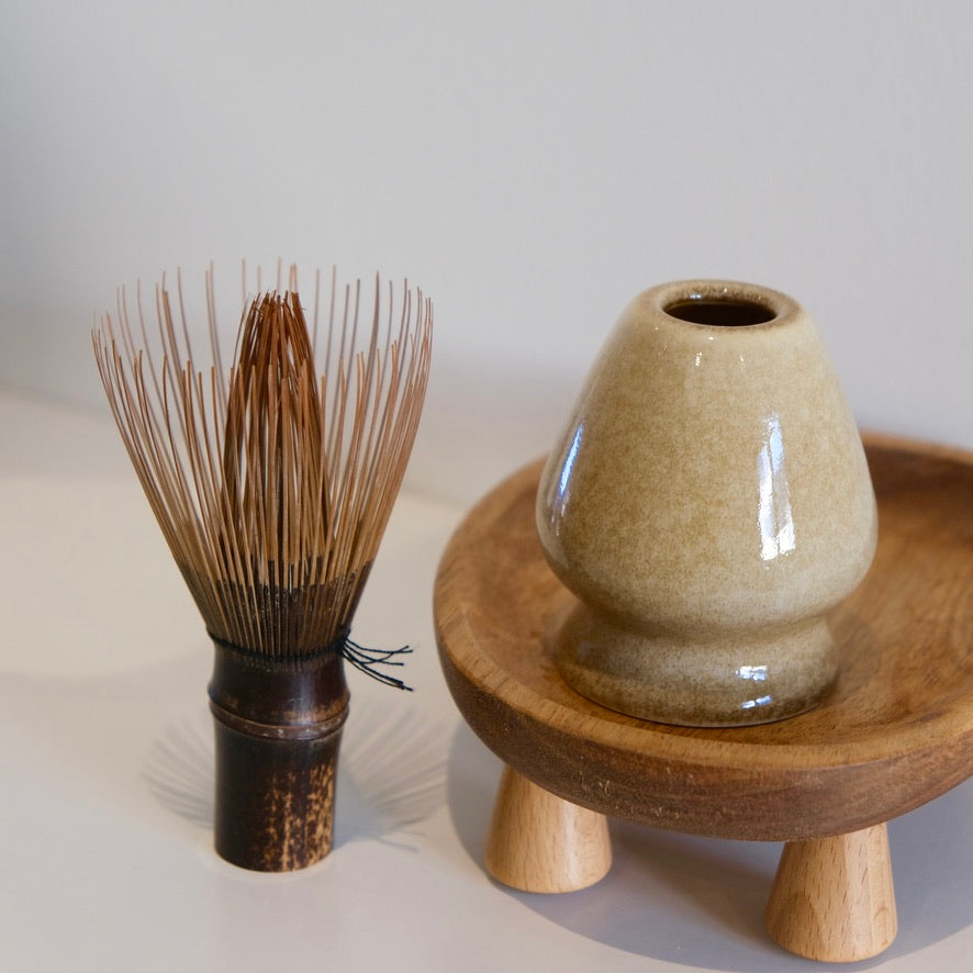 Hojicha Beige Ceramic Matcha Whisk Holder Chasen Stand