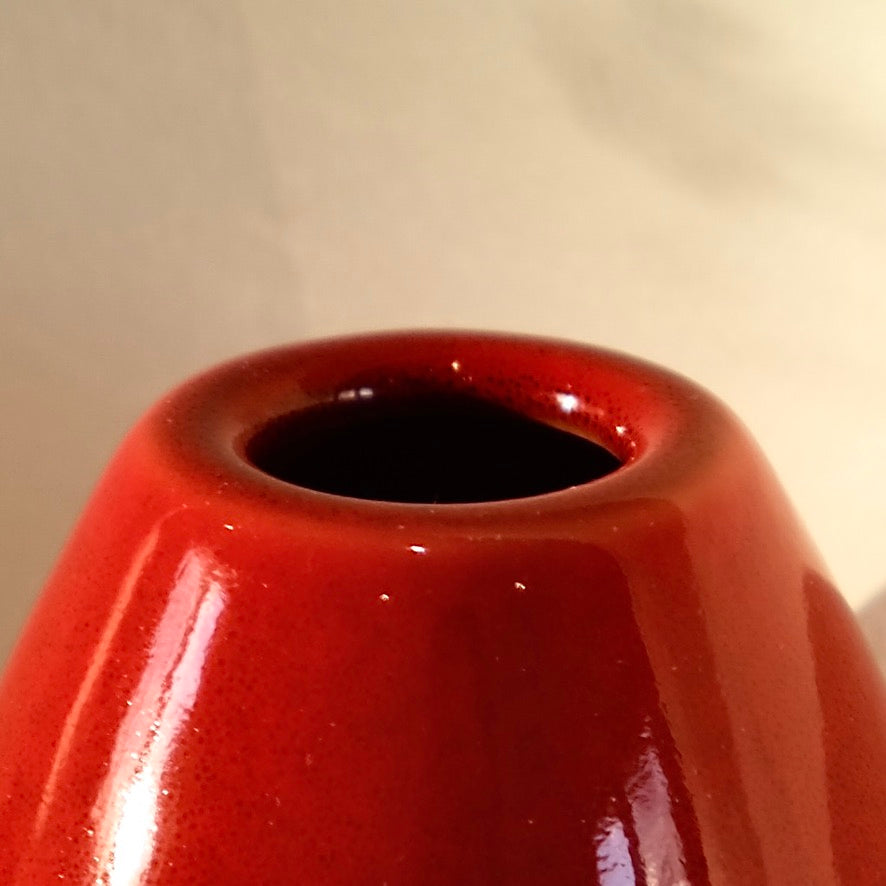 Torii Red Ceramic Matcha Whisk Holder Chasen Stand